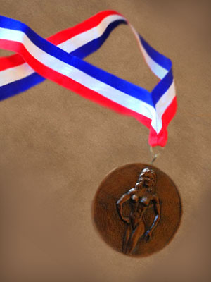 figure/bikini medallion