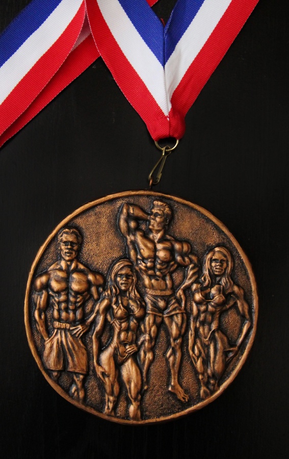 male universal bodybuilding medallion